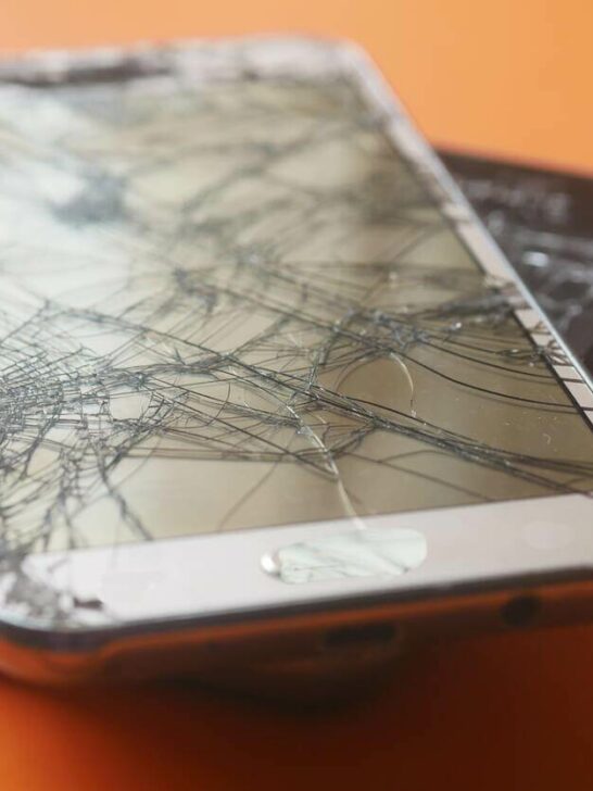 Does Apple Warranty Cover Cracked Screen